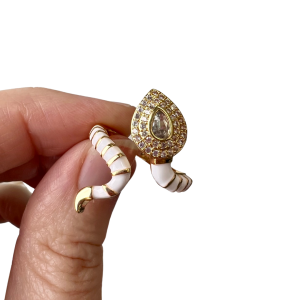 Anillo de acero dorado adaptable serpiente blanca