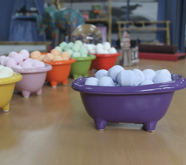 BAÑERA DE PORCELANA CON MINI BOMBAS (Surtido)