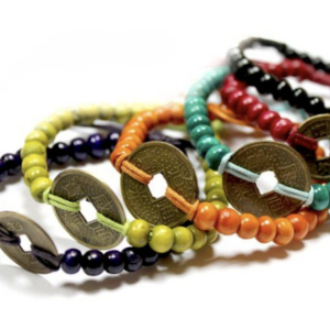 Pulseras Feng Shui de Madera Natural con Moneda China de la Suerte