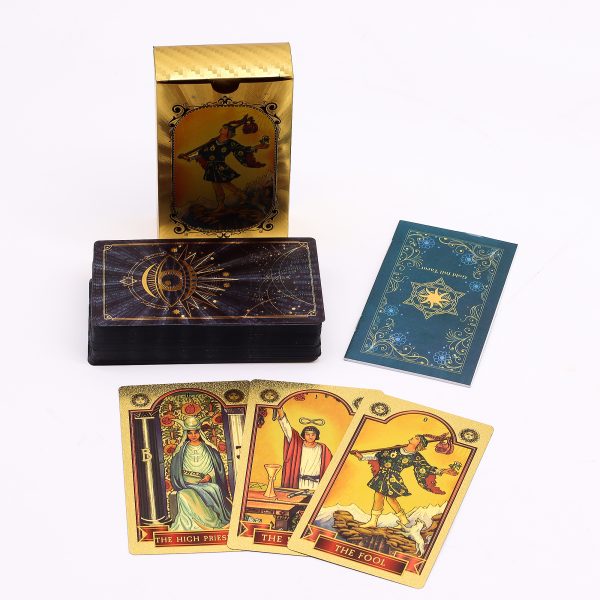Tarot en tonos dorados y reverso azul intenso con Ojo que todo lo ve