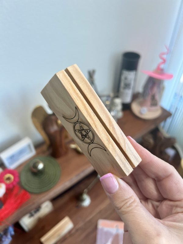 Reposa Oráculos y Cartas de Madera Natural - Triple Diosa - - Imagen 4