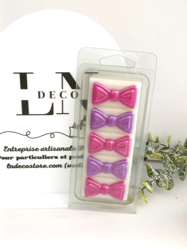 Fondant Perfumado Clamshell Pajarita — Cassis y Freesia | Los Hechizos de Aurora