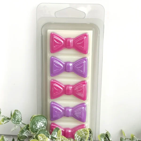 Fondant Perfumado Clamshell Pajarita — Cassis y Freesia | Los Hechizos de Aurora - Imagen 3