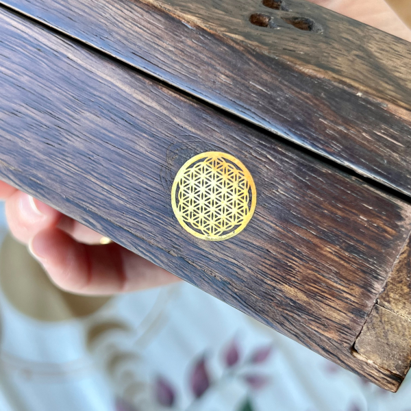 Caja Quemador de Incienso de Madera – 2 en 1 con Almacenamiento - Imagen 2