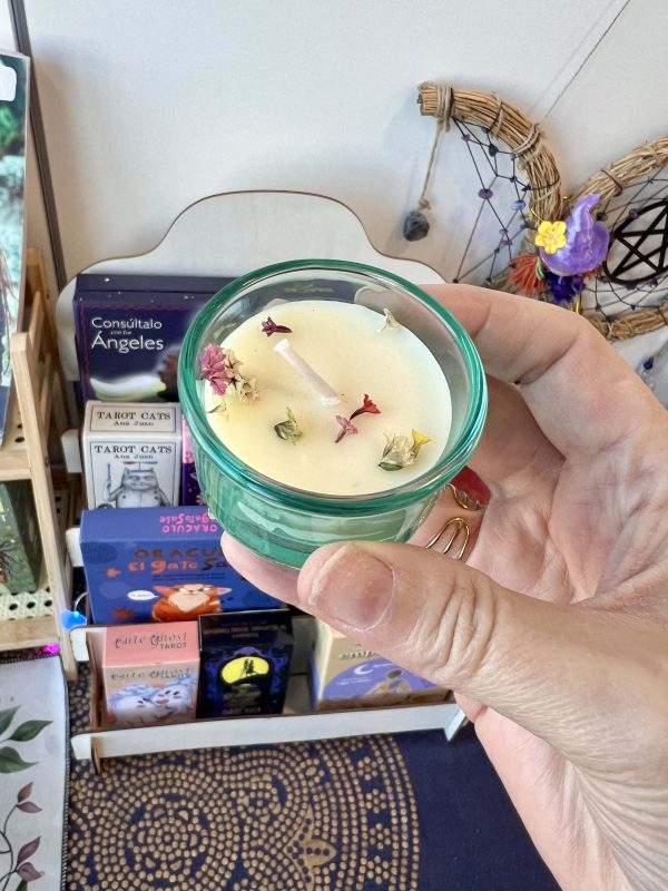 Vela Aromática con Pétalos de Rosa en Tarrito de Cristal - Imagen 4